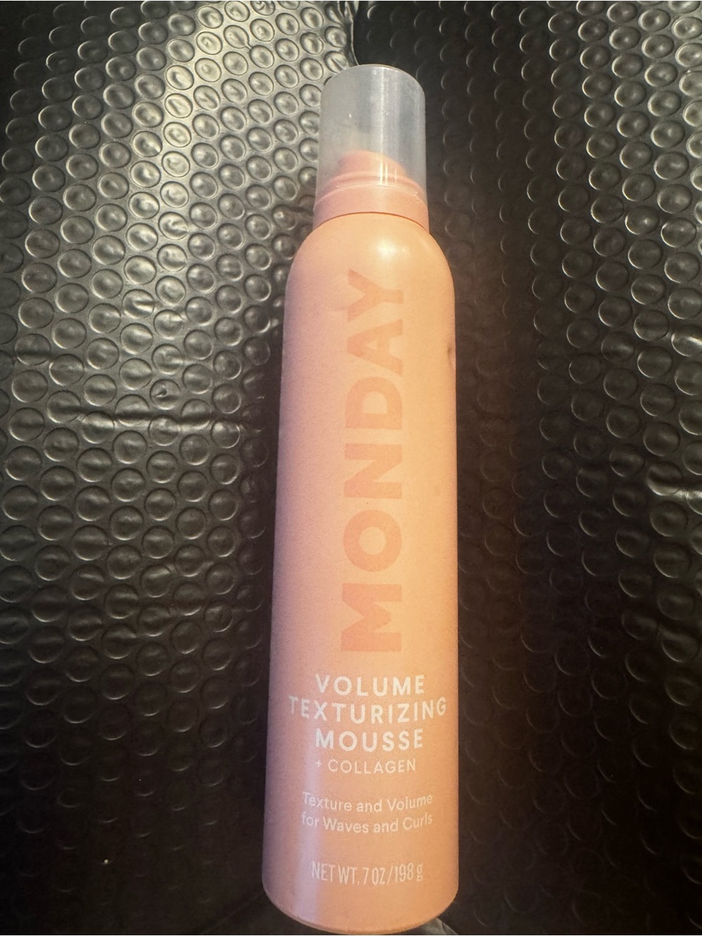 MONDAY Volume Texturizing Mousse - Peach